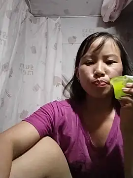 Snapshot of Yo-must chatting on 06/08/26, 05:41 Yo-must online show from 06/08/26, 05:41