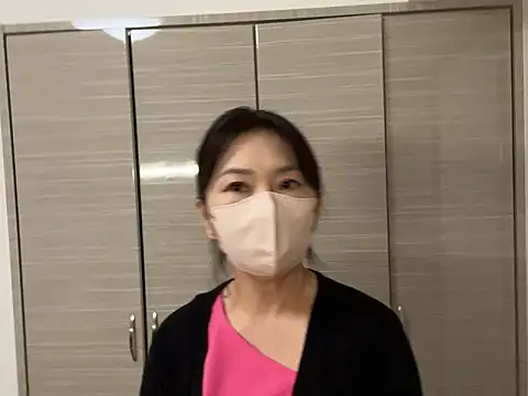 Snapshot of lemonade_madame chatting on 07/11/26, 11:57 lemonade madame online show from 07/11/26, 11:57