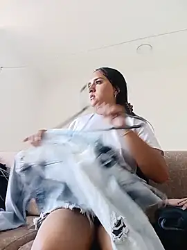 Valentina Narvaez online show from 07/07/26, 03:49