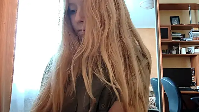 KateVibe 01 online show from 04/14/26, 03:34