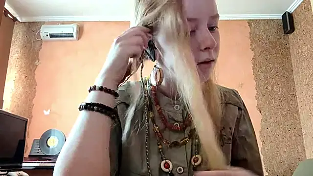 KateVibe 01 online show from 04/14/26, 11:22
