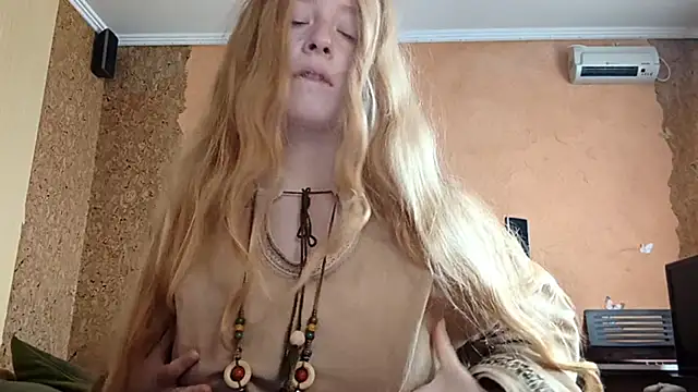 KateVibe 01 online show from 04/28/26, 11:21