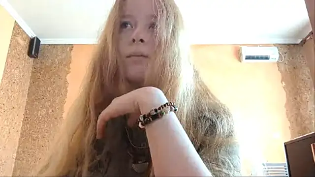 KateVibe 01 online show from 05/20/26, 10:05