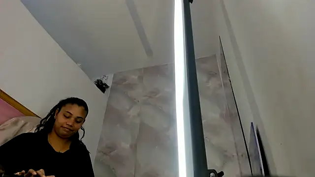 EllyBloom online show from 06/21/26, 01:35