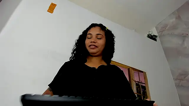 EllyBloom online show from 07/05/26, 01:51
