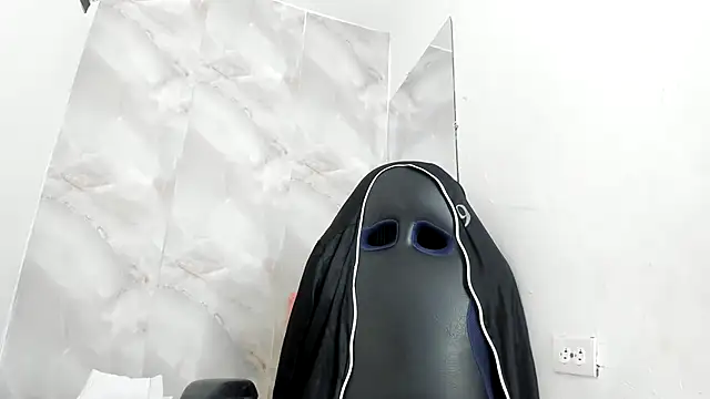 EllyBloom online show from 07/11/26, 06:10