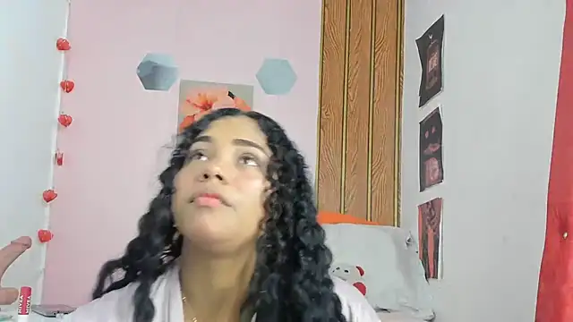 EllyBloom online show from 07/28/26, 03:21