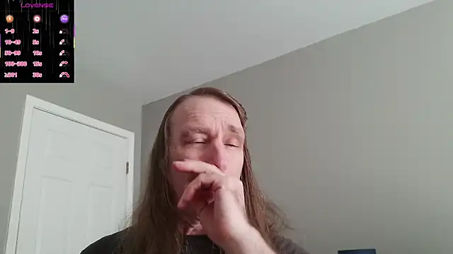 Snapshot of Magnus_Luv chatting on 06/05/26, 12:44 Magnus Luv online show from 06/05/26, 12:44