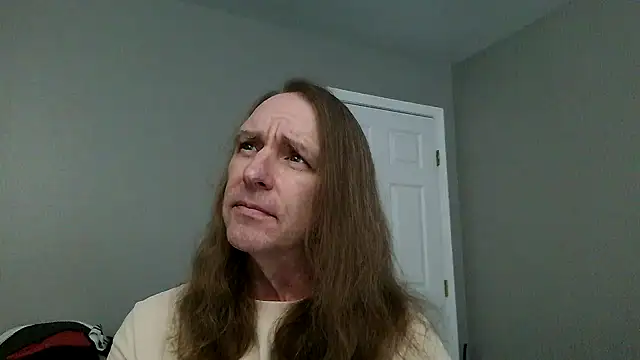 Snapshot of Magnus_Luv chatting on 06/06/26, 08:02 Magnus Luv online show from 06/06/26, 08:02