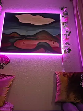 ItsAuroraBorealis online show from 06/12/26, 10:52