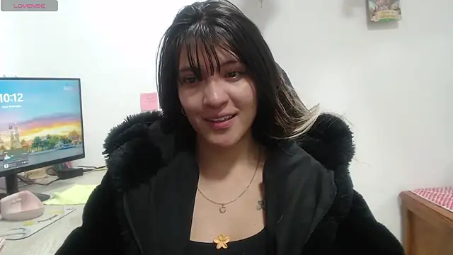 Snapshot of hannajonnes1 chatting on 05/19/26, 03:13 hannajonnes1 online show from 05/19/26, 03:13
