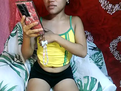 Snapshot of kiffy_miley79 chatting on 06/03/26, 12:57 kiffy miley79 online show from 06/03/26, 12:57