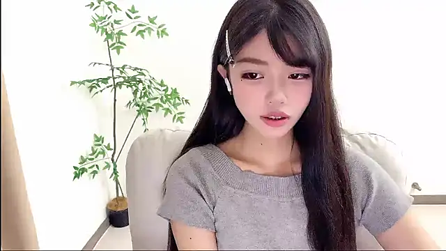 Snapshot of Kitteovo chatting on 06/04/26, 09:26 Kitteovo online show from 06/04/26, 09:26