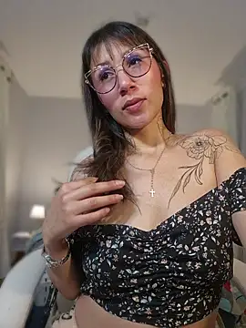 Snapshot of Mar_puentes chatting on 07/18/26, 01:54 Mar puentes online show from 07/18/26, 01:54