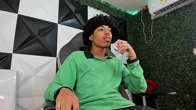 velvetcouple x online show from 07/04/26, 04:24