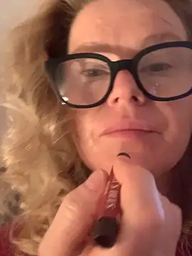 Love Lee xo online show from 07/18/26, 12:31
