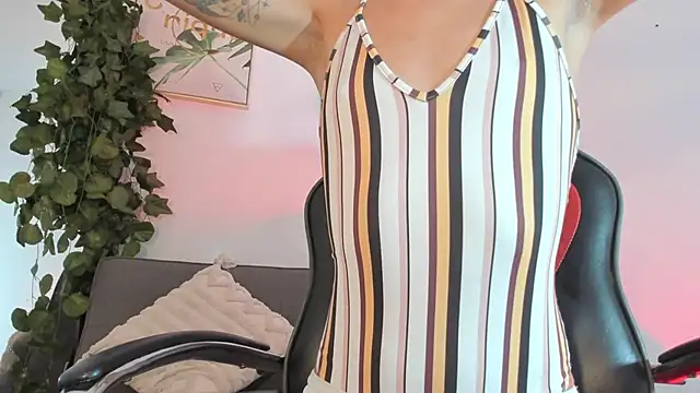 Maddie Ray online show from 06/04/26, 02:34