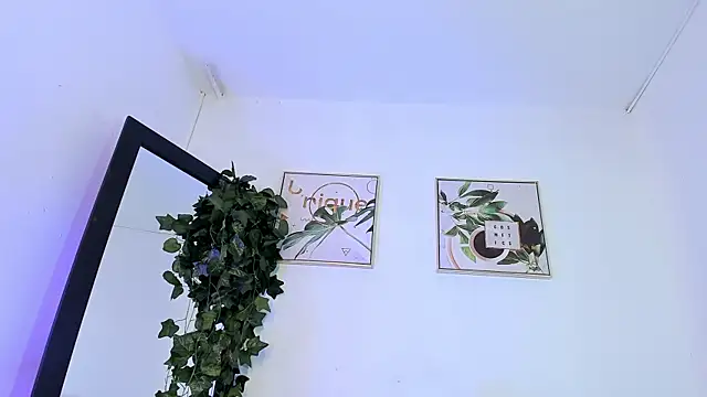 Maddie Ray online show from 06/21/26, 04:09