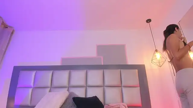 Maddie Ray online show from 07/20/26, 12:18