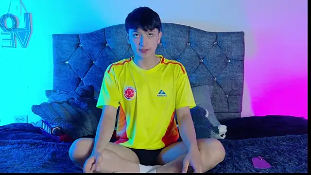 SaNti ll online show from 05/27/26, 12:02