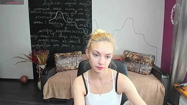 Snapshot of SonnySofia chatting on 05/29/26, 05:38 SonnySofia online show from 05/29/26, 05:38