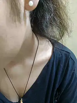 Monika kumari6 online show from 06/18/26, 03:27