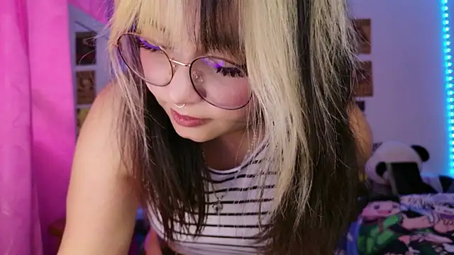 Snapshot of ZoeyDoll_ chatting on 04/26/26, 09:34 ZoeyDoll online show from 04/26/26, 09:34