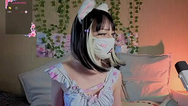 LunaNyanmi online show from 06/03/26, 03:28