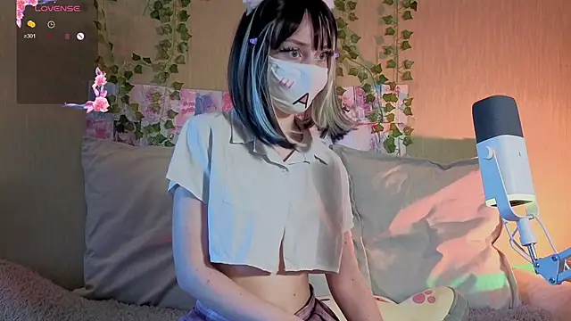 LunaNyanmi online show from 06/06/26, 01:49