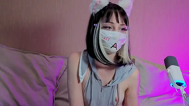 LunaNyanmi online show from 06/26/26, 01:04