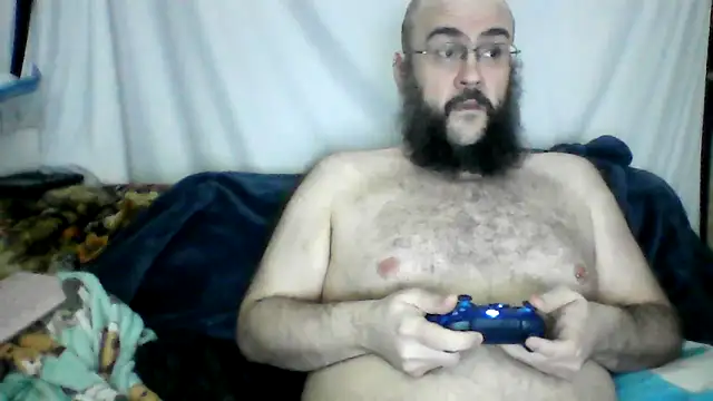 BriTheTopBear online show from 04/28/26, 02:27