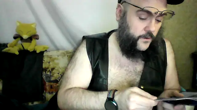 BriTheTopBear online show from 05/14/26, 09:54