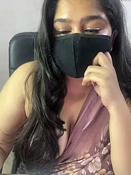 Snapshot of sarasofiaa_ chatting on 06/24/26, 05:56 sarasofiaa online show from 06/24/26, 05:56
