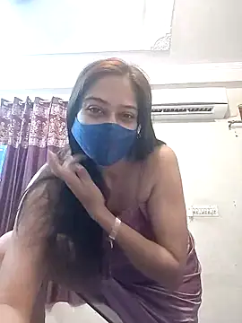Aliyaa bhat online show from 05/18/26, 09:48
