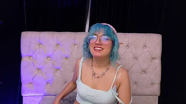 Zafiro Kitsune online show from 07/16/26, 03:56