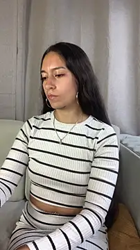 DulceLatinaxo online show from 06/05/26, 09:42