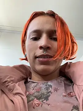 Mia 0-4 online show from 06/18/26, 06:12