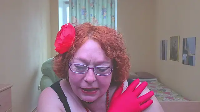 Snapshot of Fara_Flutte chatting on 04/24/26, 06:16 Fara Flutte online show from 04/24/26, 06:16