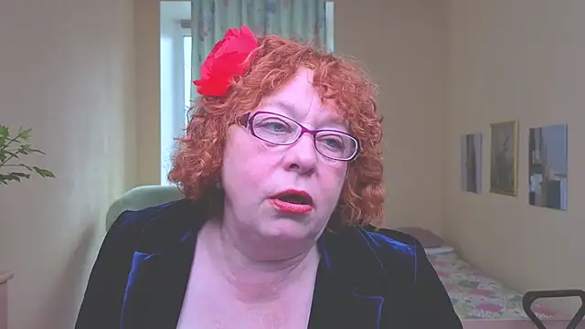 Snapshot of Fara_Flutte chatting on 04/27/26, 08:12 Fara Flutte online show from 04/27/26, 08:12
