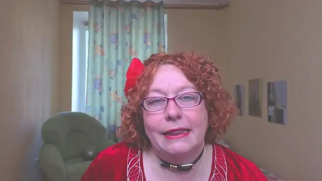 Snapshot of Fara_Flutte chatting on 05/05/26, 05:15 Fara Flutte online show from 05/05/26, 05:15