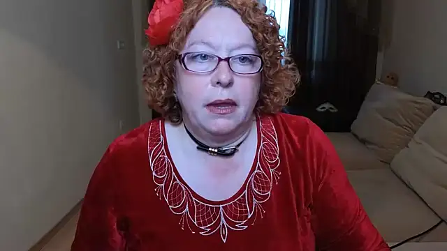 Snapshot of Fara_Flutte chatting on 05/16/26, 08:44 Fara Flutte online show from 05/16/26, 08:44