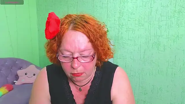 Snapshot of Fara_Flutte chatting on 06/11/26, 01:42 Fara Flutte online show from 06/11/26, 01:42