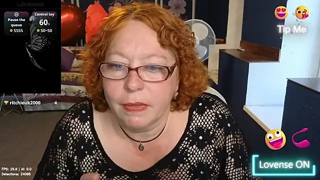 Snapshot of Fara_Flutte chatting on 06/16/26, 05:43 Fara Flutte online show from 06/16/26, 05:43