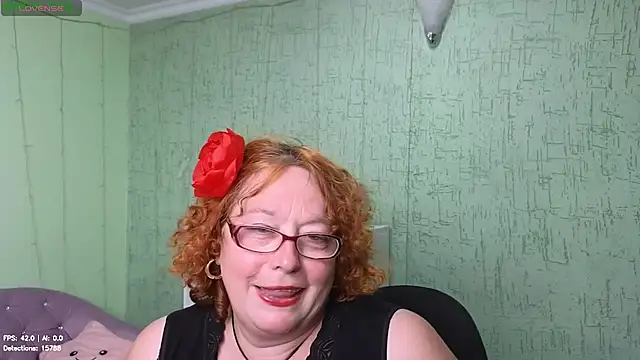 Snapshot of Fara_Flutte chatting on 07/06/26, 10:12 Fara Flutte online show from 07/06/26, 10:12