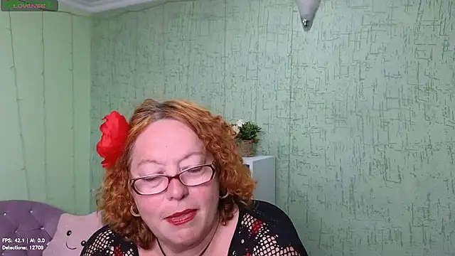 Snapshot of Fara_Flutte chatting on 07/13/26, 10:07 Fara Flutte online show from 07/13/26, 10:07
