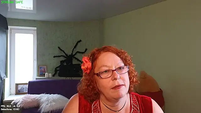 Snapshot of Fara_Flutte chatting on 07/18/26, 10:19 Fara Flutte online show from 07/18/26, 10:19