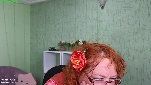 Snapshot of Fara_Flutte chatting on 07/25/26, 10:13 Fara Flutte online show from 07/25/26, 10:13
