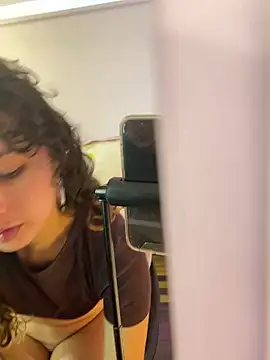 Dreanaa online show from 05/28/26, 07:55