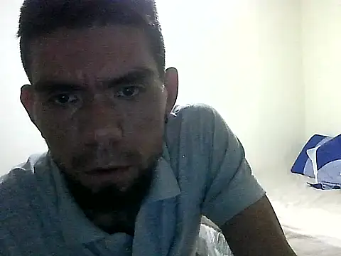 Snapshot of thomas2wood chatting on 06/04/26, 10:49 thomas2wood online show from 06/04/26, 10:49