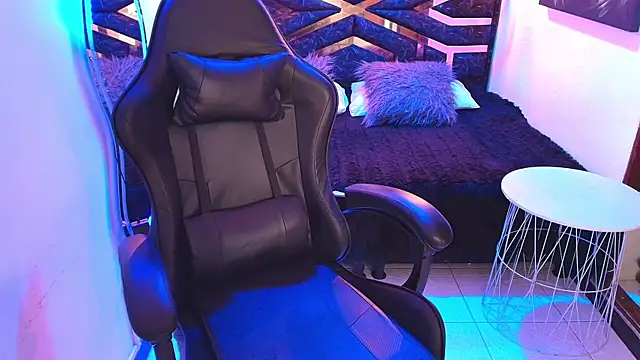 ahmy  online show from 06/12/26, 07:46
